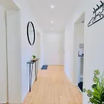 Pietsch - 6 Personen-3 Schlafzimmer- Boxspringbetten- Smart Tv- Balkon- Zentral