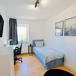 Pietsch - 6 Personen-3 Schlafzimmer- Boxspringbetten- Smart Tv- Balkon- Zentral Celle