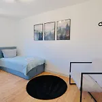 Pietsch - 6 Personen-3 Schlafzimmer- Boxspringbetten- Smart Tv- Balkon- Zentral