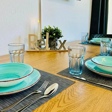 Pietsch - 6 Personen-3 Schlafzimmer- Boxspringbetten- Smart Tv- Balkon- Zentral *