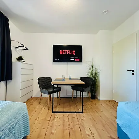Pietsch - 6 Personen-3 Schlafzimmer- Boxspringbetten- Smart Tv- Balkon- Zentral