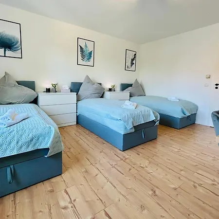 Pietsch - 6 Personen-3 Schlafzimmer- Boxspringbetten- Smart Tv- Balkon- Zentral Apartment