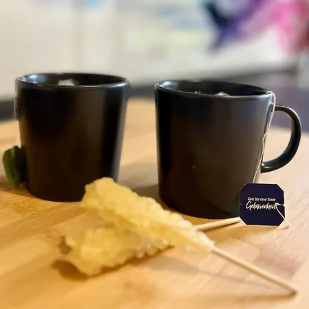 Pietsch - 6 Personen-3 Schlafzimmer- Boxspringbetten- Smart Tv- Balkon- Zentral *