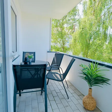 Apartment Pietsch - 6 Personen-3 Schlafzimmer- Boxspringbetten- Smart Tv- Balkon- Zentral *
