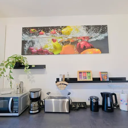 Pietsch - 6 Personen-3 Schlafzimmer- Boxspringbetten- Smart Tv- Balkon- Zentral Celle