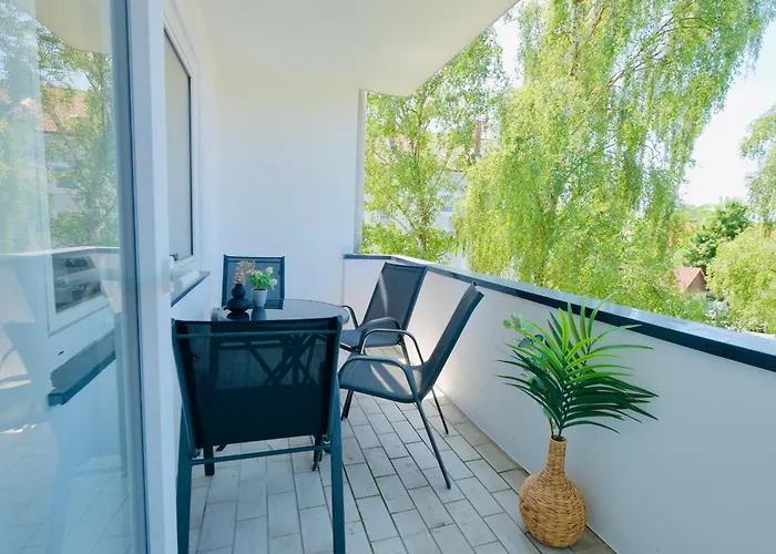 Apartman Pietsch - 6 Personen-3 Schlafzimmer- Boxspringbetten- Smart Tv- Balkon- Zentral *