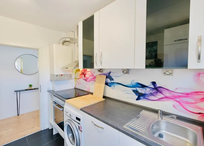 Apartman Pietsch - 6 Personen-3 Schlafzimmer- Boxspringbetten- Smart Tv- Balkon- Zentral