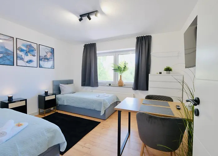 Pietsch - 6 Personen-3 Schlafzimmer- Boxspringbetten- Smart Tv- Balkon- Zentral Apartman *